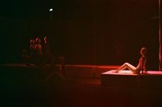 《南方艺术家沙龙第一回实验展》的预演情况照片，共16张，摄于1986年
