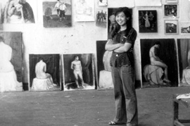 王丽华在浙江美术学院工作室，八十年代早期