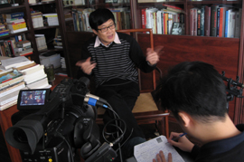 Interviewing Lu Peng at his home in Chengdu, 1 March 2010.