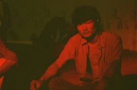 Photograph of Wang Du, taken during the rehearsal for the first ‘Experimental Show of the Southern Artists Salon’, Guangzhou Zhongshan University, 1986.